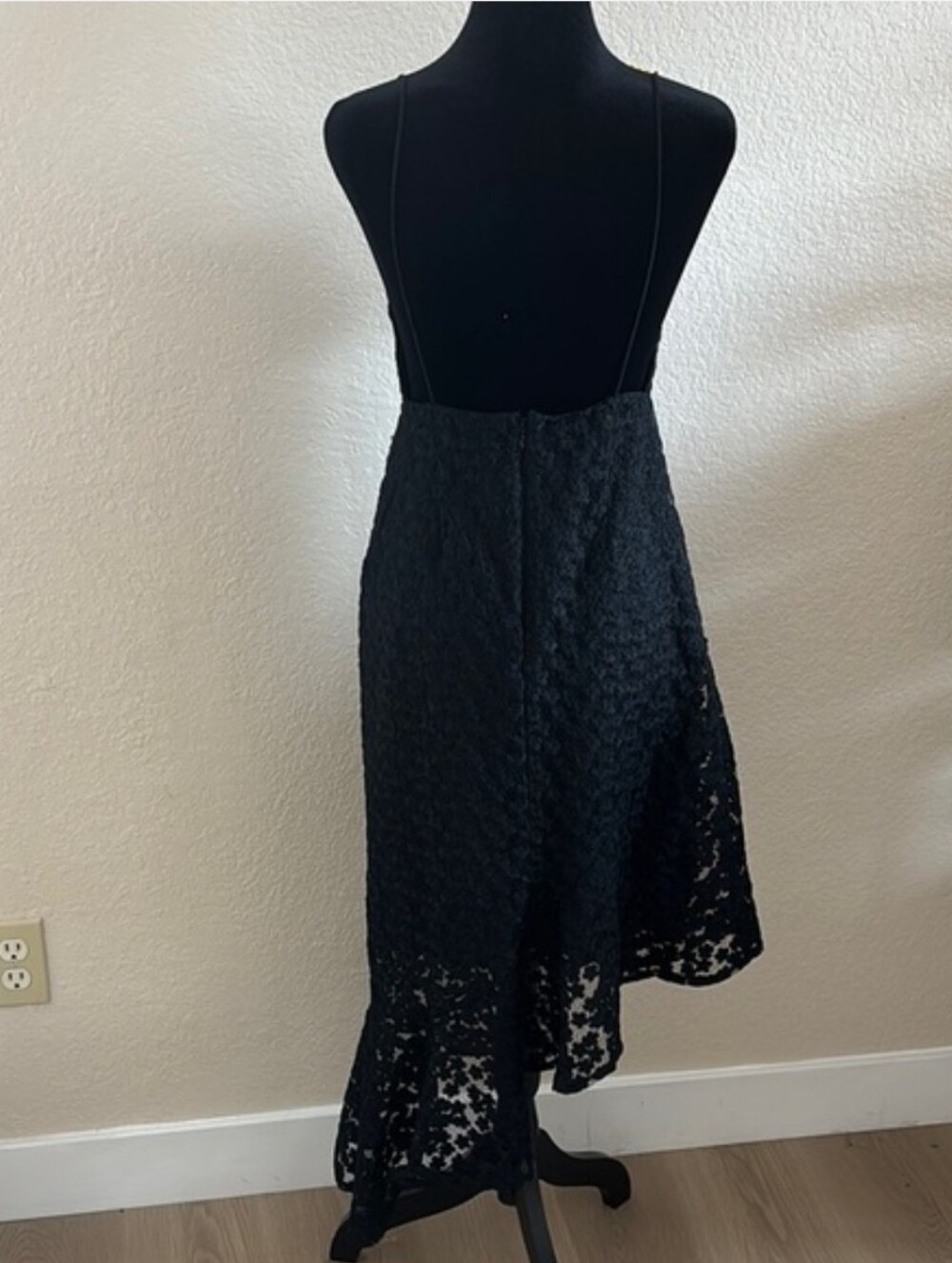 TopShop Women's Black Embroidered Lace Asymmetrical Backless Party Dress. Sz 8 - Picture 3 of 7